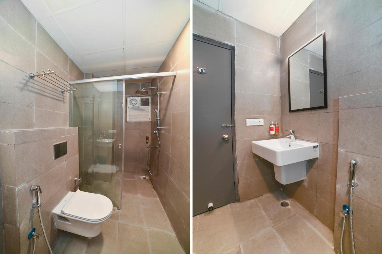 Vaccinated Staff- Oyo Townhouse 384 Nk Hotels Dispur Exteriör bild